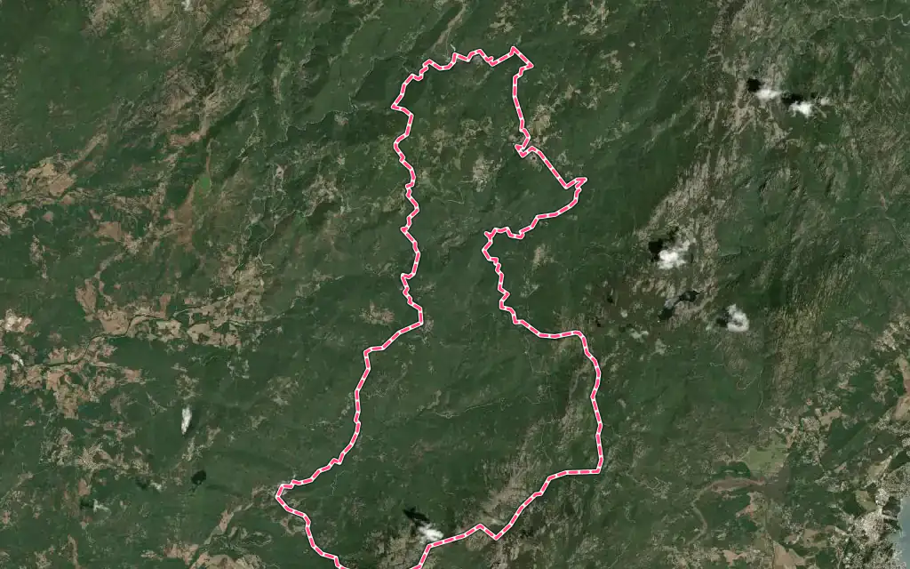 Vue satellite de Levie avec ses contours administratifs