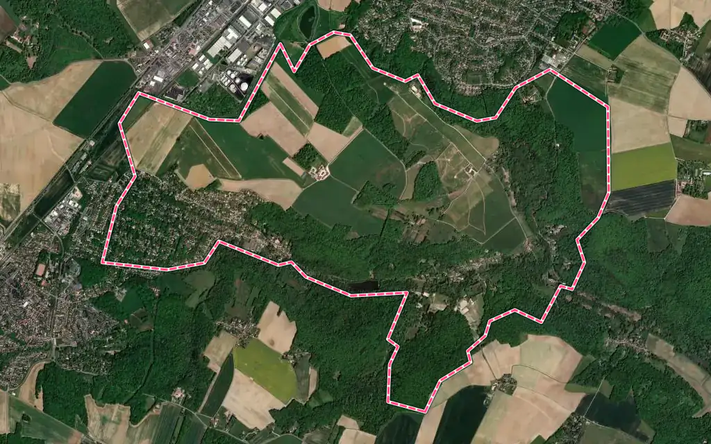 Vue satellite de Lévis-Saint-Nom avec ses contours administratifs