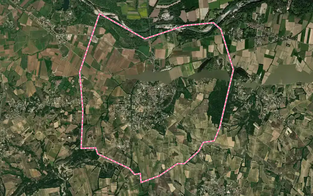 Vue satellite de Lézan avec ses contours administratifs