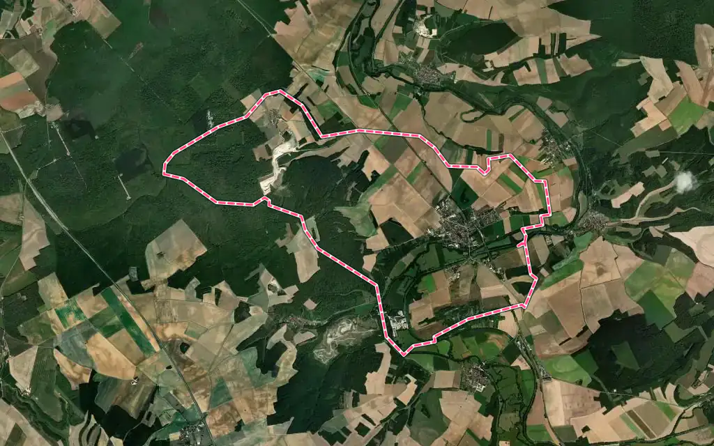 Vue satellite de Lézinnes avec ses contours administratifs