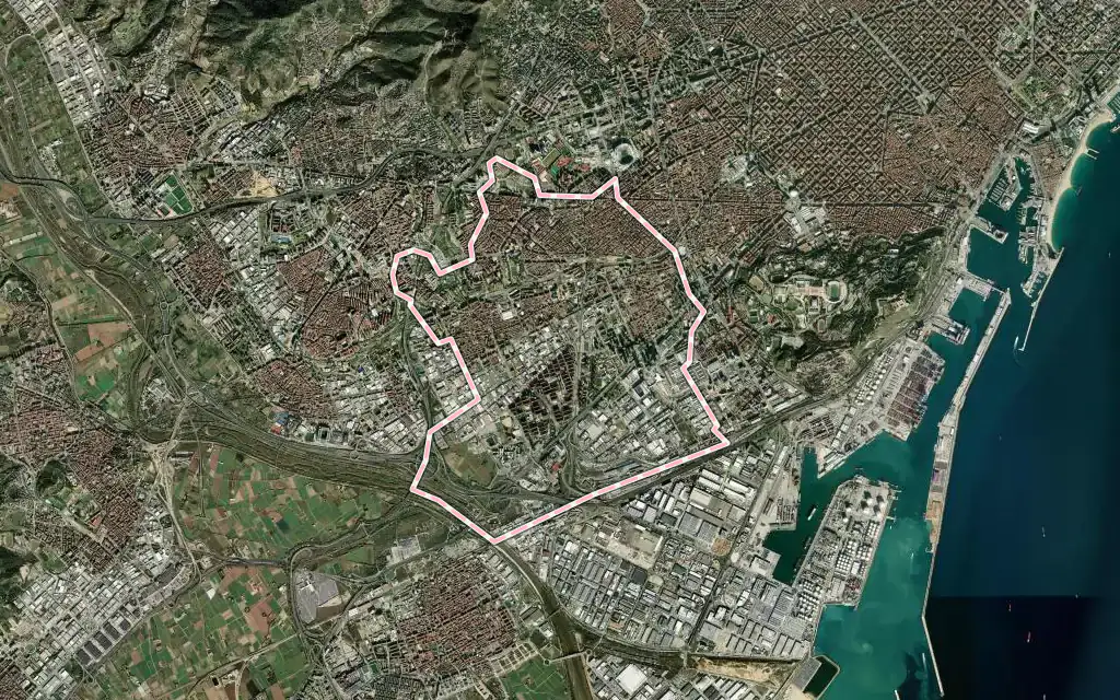 Vista satélite de l'Hospitalet de Llobregat con su contorno administrativo