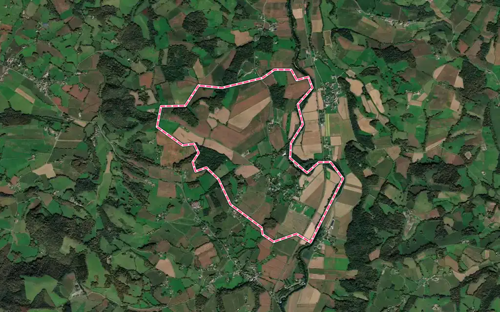Vue satellite de Lichos avec ses contours administratifs