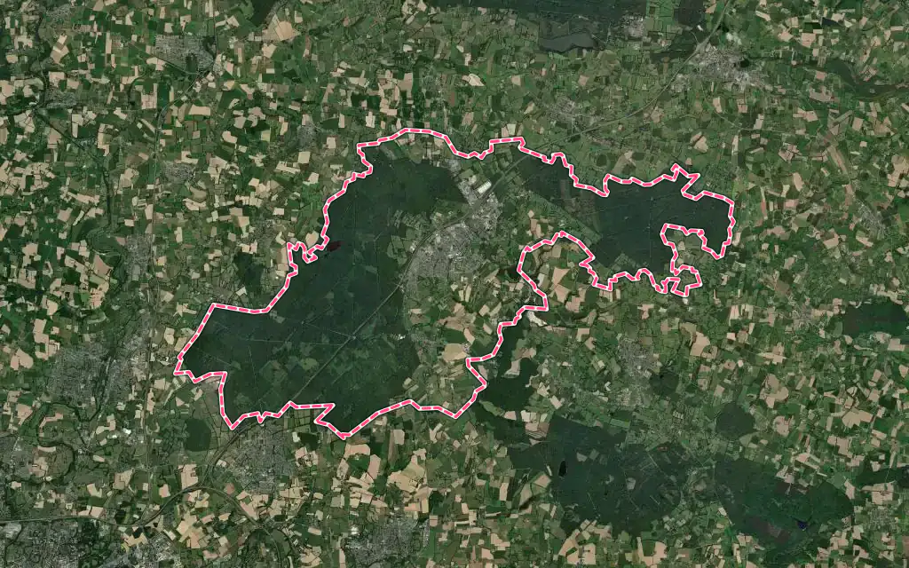 Vue satellite de Liffré avec ses contours administratifs