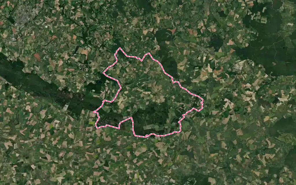 Vue satellite de Lignières-Orgères avec ses contours administratifs