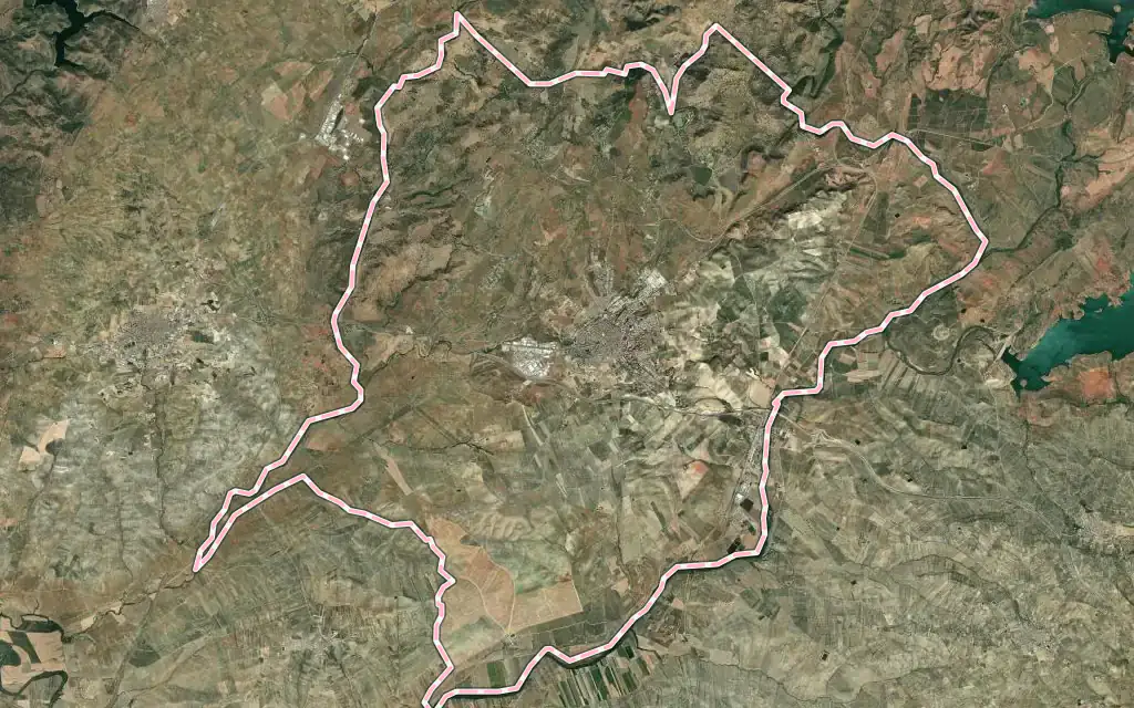 Vista satélite de Linares con su contorno administrativo