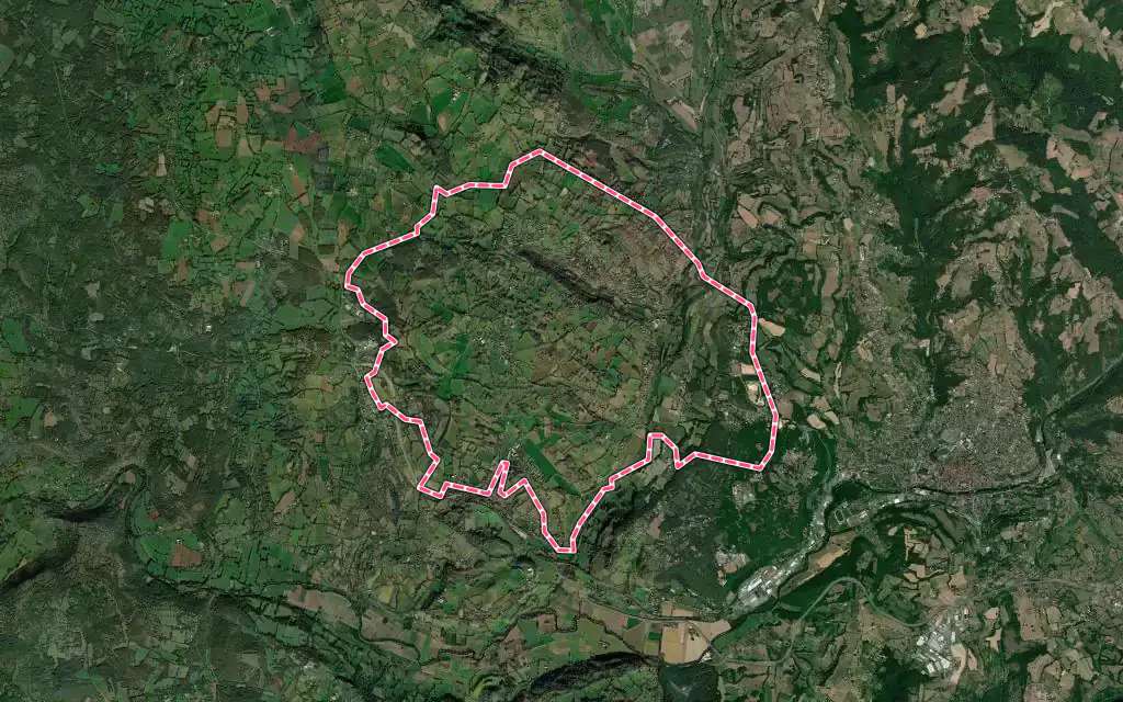 Vue satellite de Lissac-et-Mouret avec ses contours administratifs