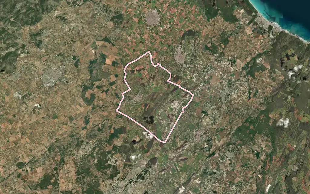 Vista satélite de Llubí con su contorno administrativo
