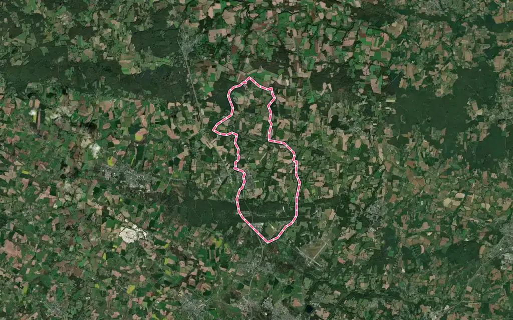 Vue satellite de Locqueltas avec ses contours administratifs
