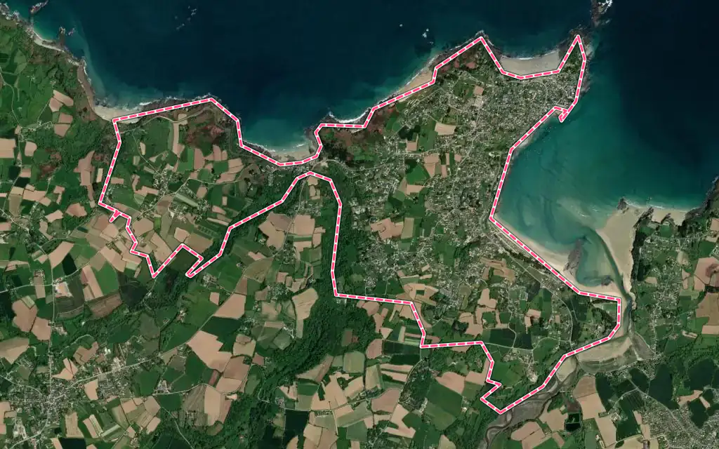 Vue satellite de Locquirec avec ses contours administratifs