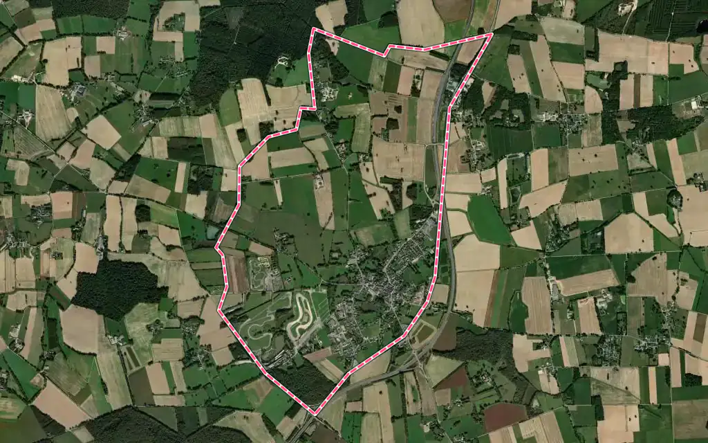 Vue satellite de Lohéac avec ses contours administratifs