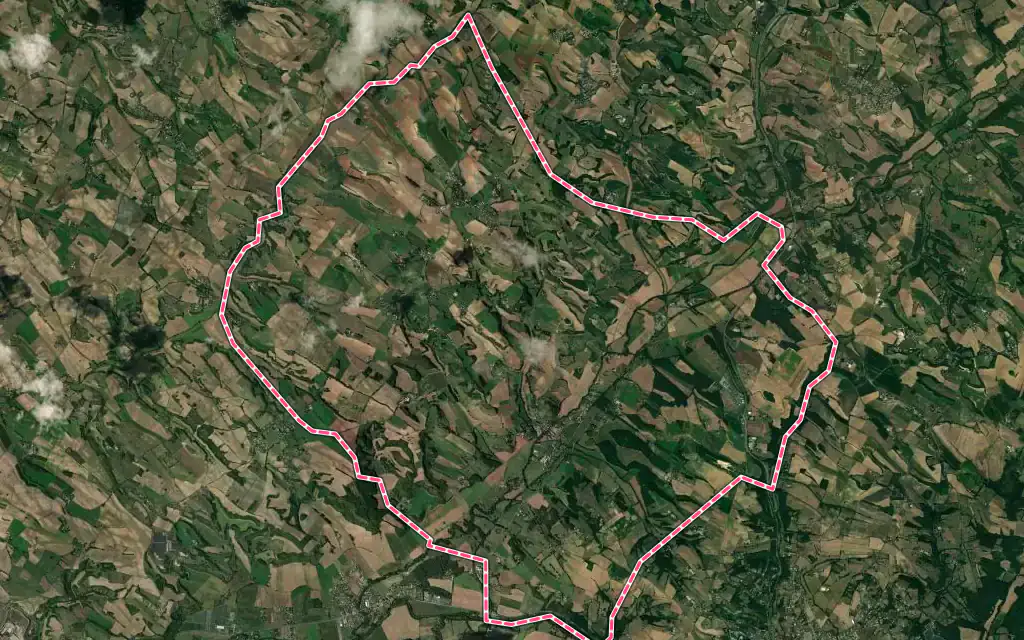 Vue satellite de Lombers avec ses contours administratifs
