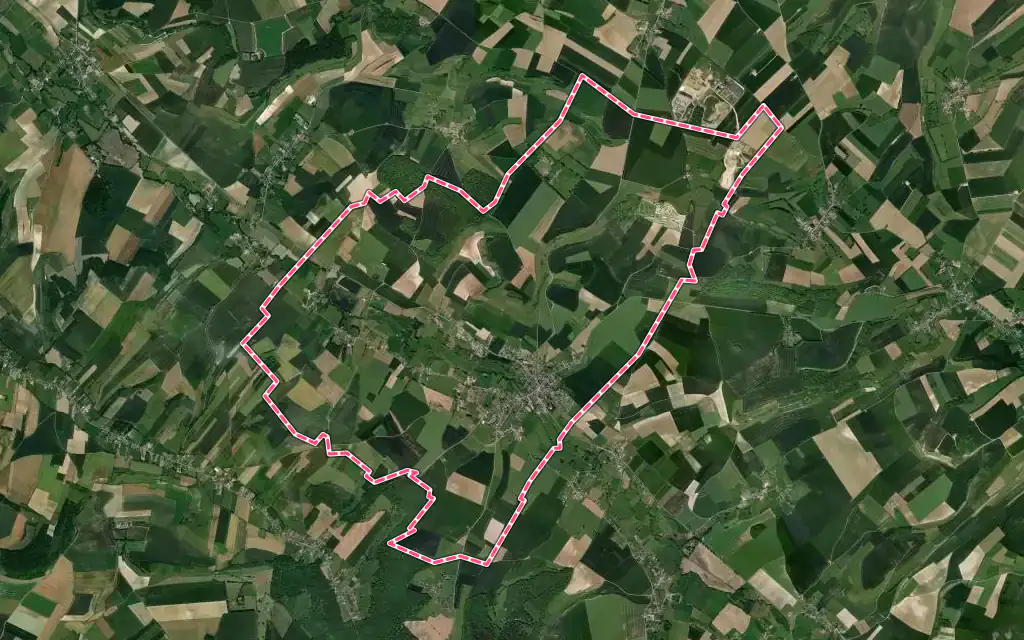 Vue satellite de Londinières avec ses contours administratifs