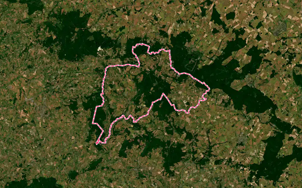 Vue satellite de Longny les Villages avec ses contours administratifs