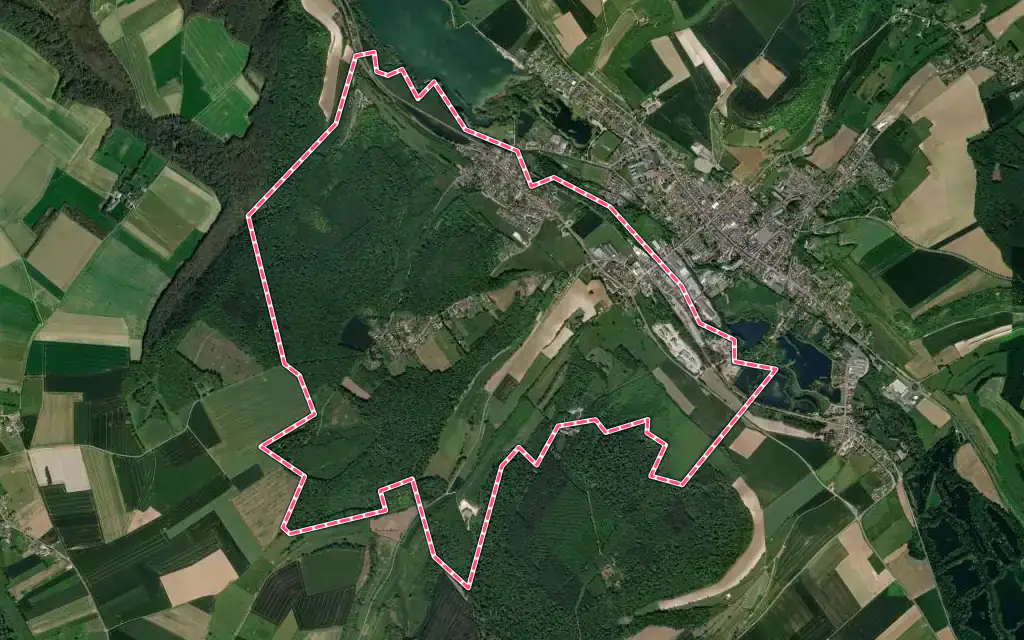 Vue satellite de Longroy avec ses contours administratifs