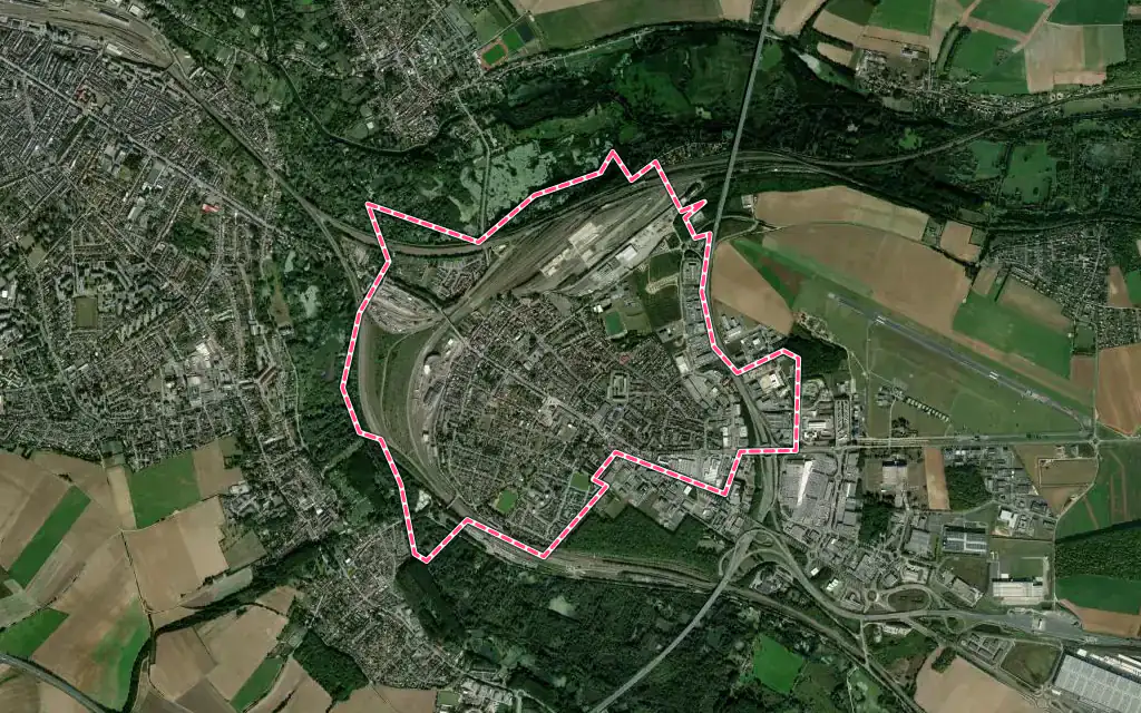 Vue satellite de Longueau avec ses contours administratifs