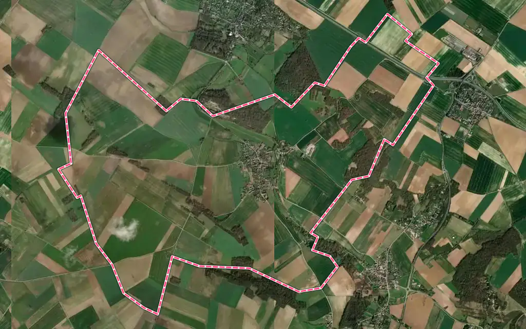 Vue satellite de Longuesse avec ses contours administratifs