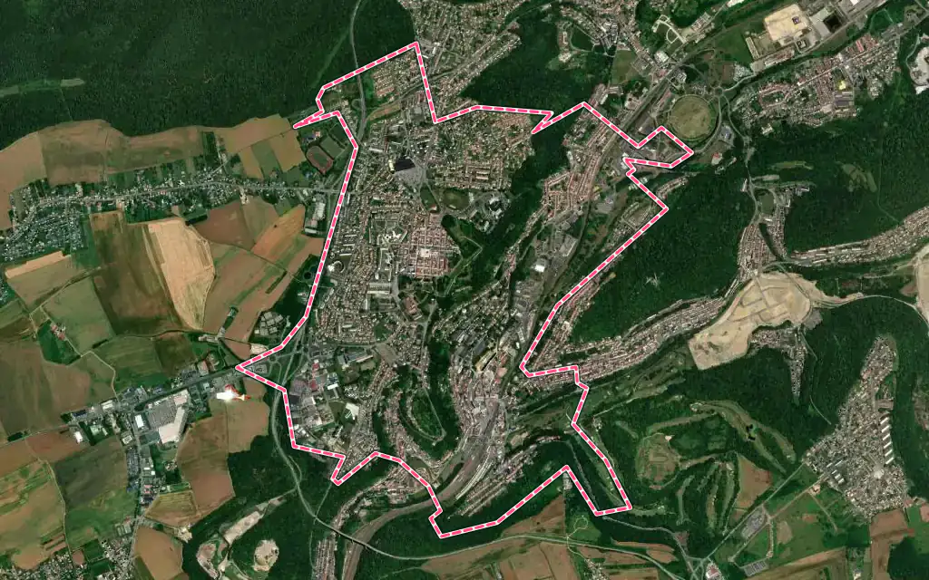Vue satellite de Longwy avec ses contours administratifs
