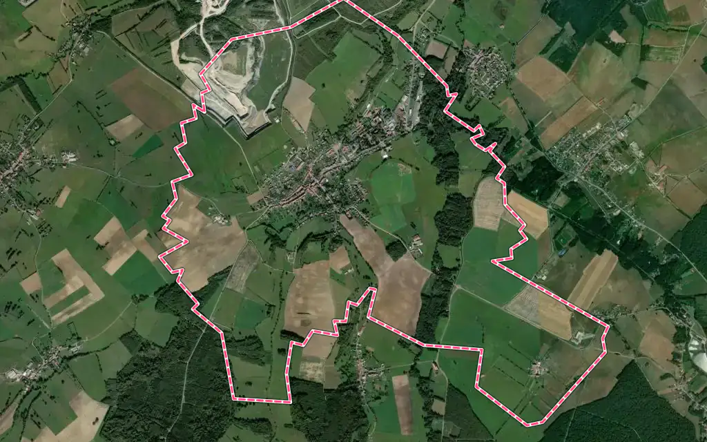 Vue satellite de Lorquin avec ses contours administratifs