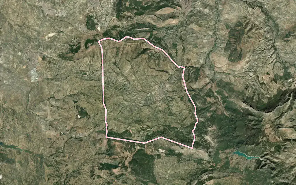 Vista satélite de Los Villares con su contorno administrativo