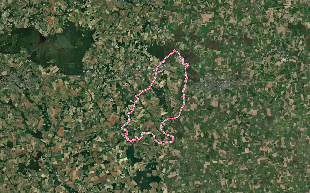 Vue satellite de Loscouët-sur-Meu avec ses contours administratifs