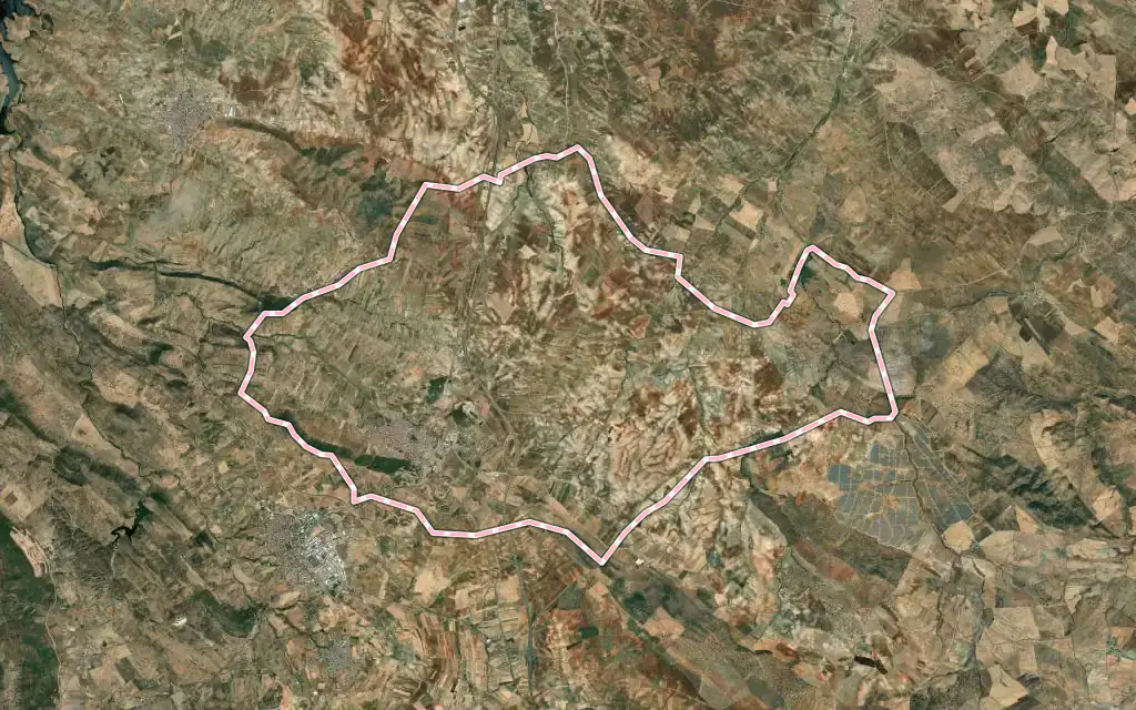 Vista satélite de Los Santos de Maimona con su contorno administrativo