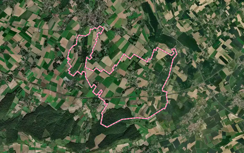 Vue satellite de Louches avec ses contours administratifs