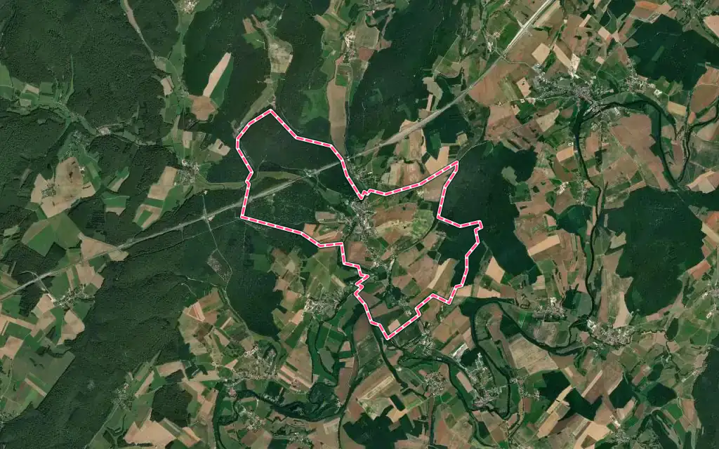 Vue satellite de Loulans-Verchamp avec ses contours administratifs