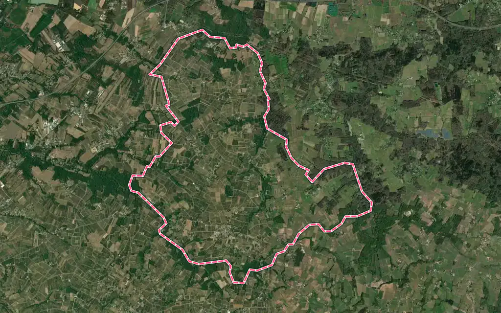 Vue satellite de Lussac avec ses contours administratifs