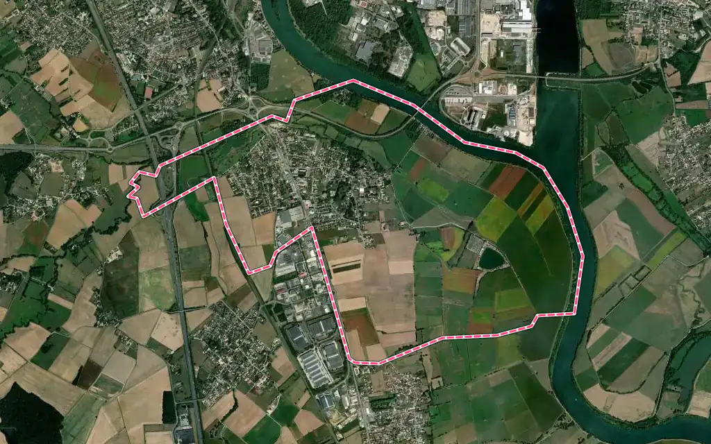 Vue satellite de Lux avec ses contours administratifs