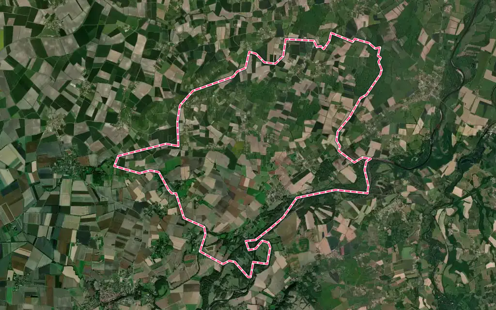 Vue satellite de Luzillat avec ses contours administratifs
