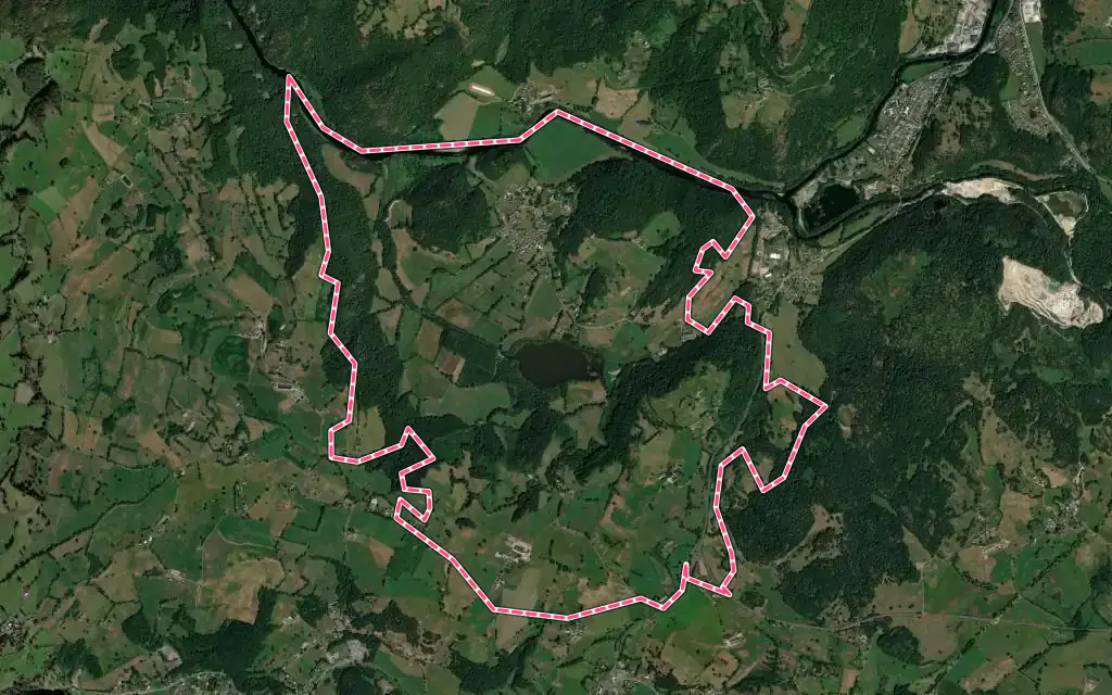 Vue satellite de Madic avec ses contours administratifs