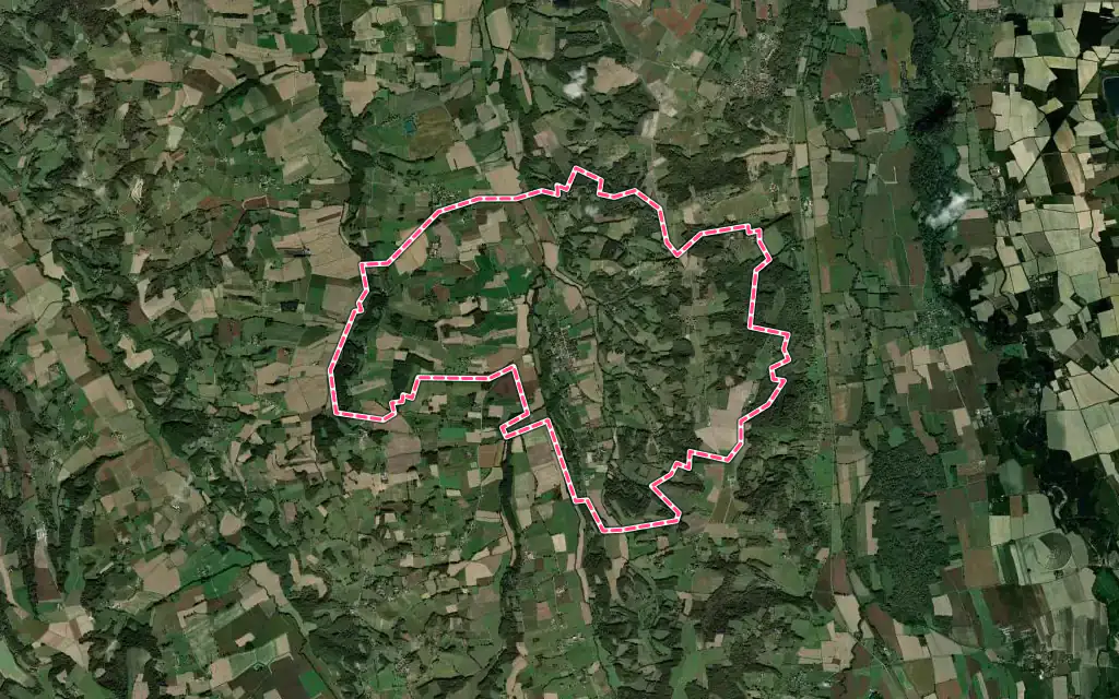 Vue satellite de Madiran avec ses contours administratifs