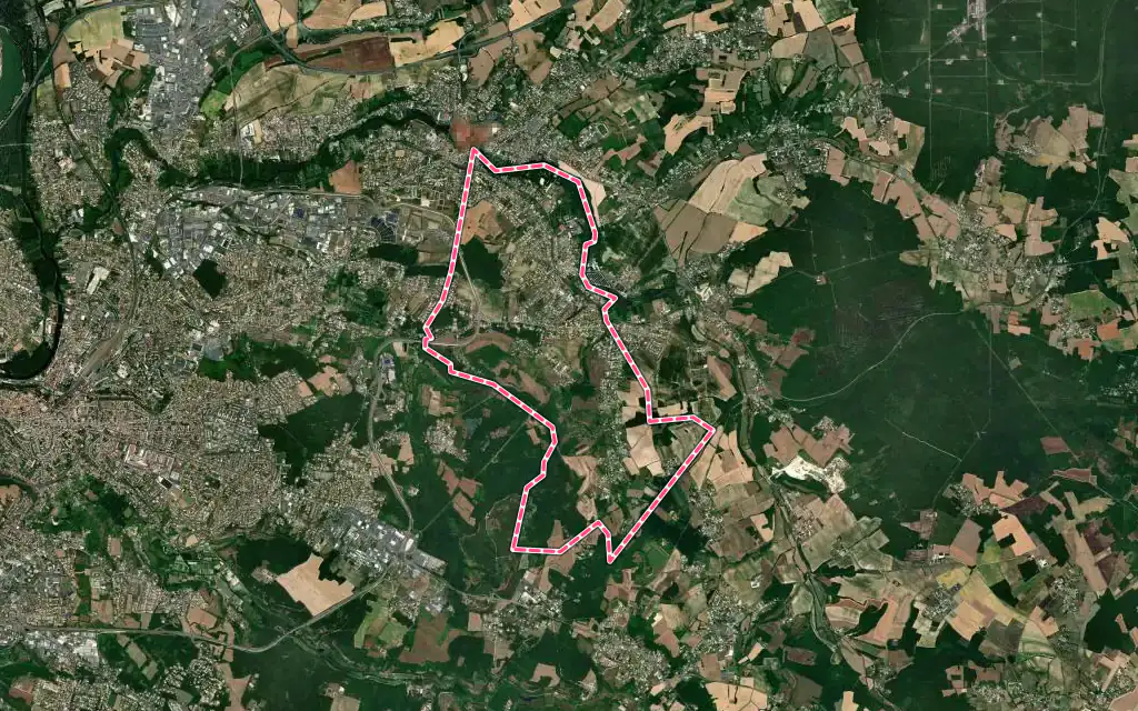 Vue satellite de Magnac-sur-Touvre avec ses contours administratifs