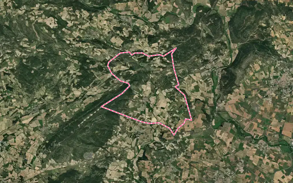 Vue satellite de Mailhac avec ses contours administratifs