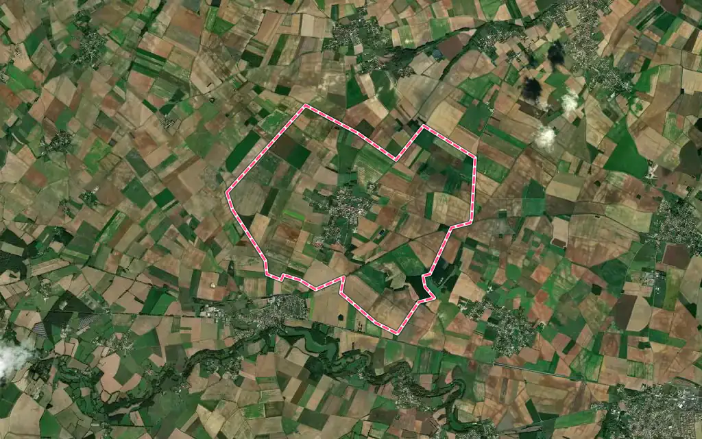 Vue satellite de Maillé avec ses contours administratifs