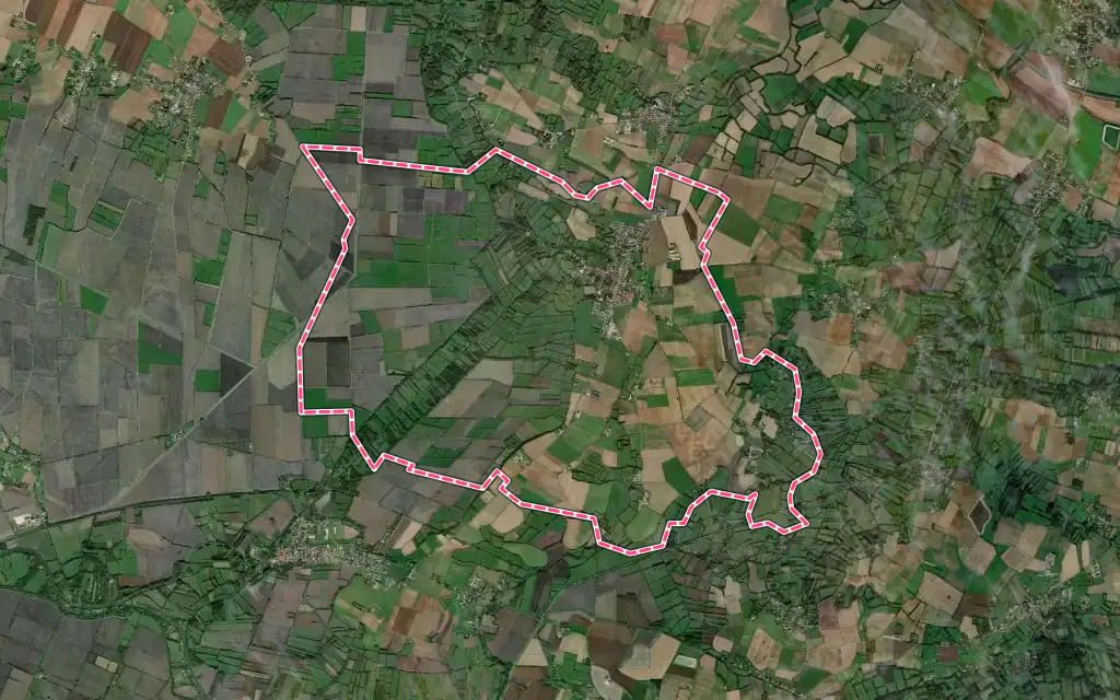 Vue satellite de Maillezais avec ses contours administratifs