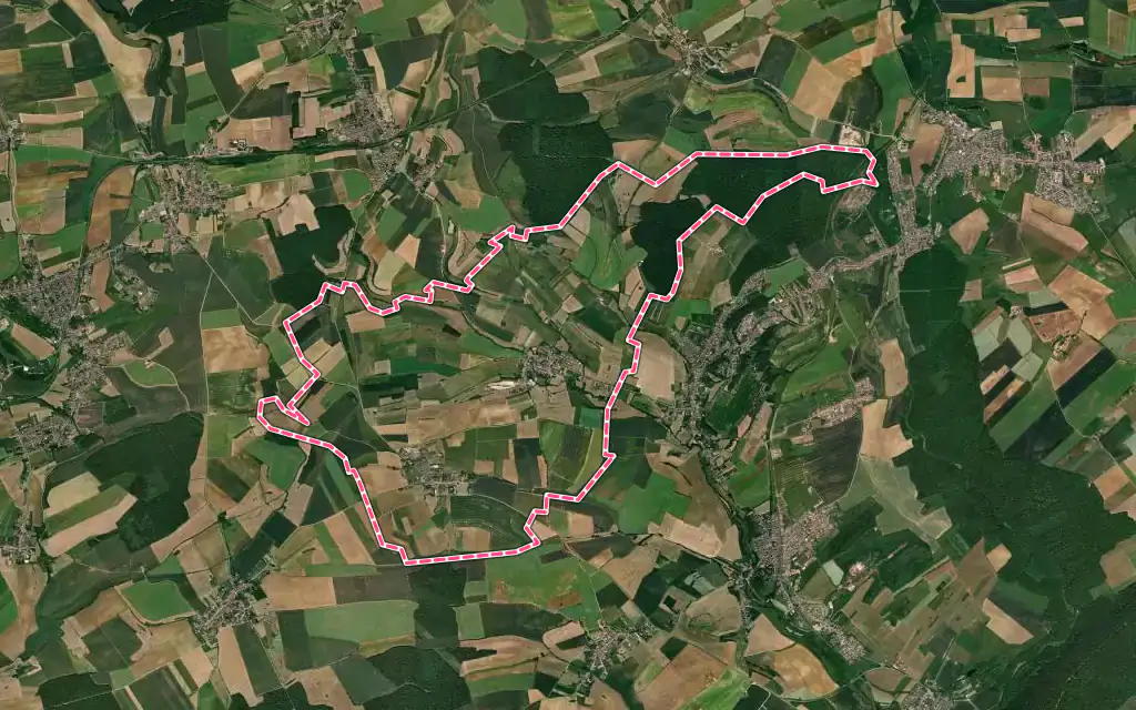 Vue satellite de Mairy-Mainville avec ses contours administratifs