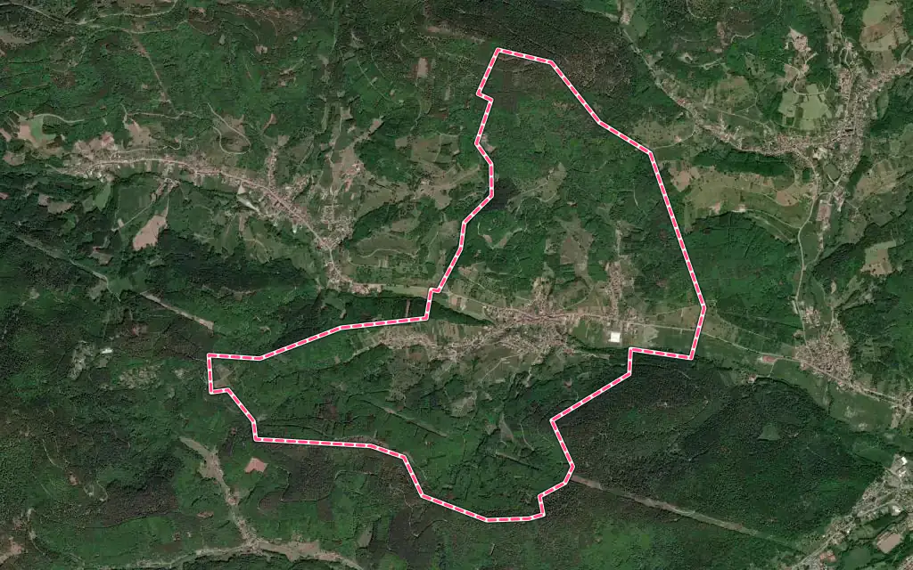 Vue satellite de Maisonsgoutte avec ses contours administratifs