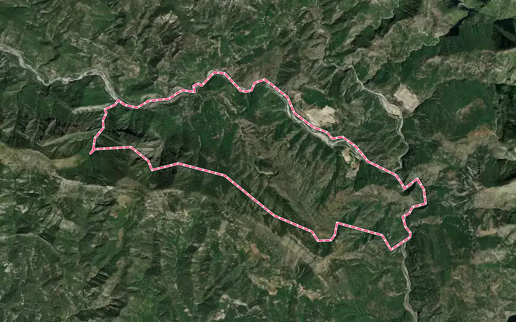 Vue satellite de Malaussène avec ses contours administratifs