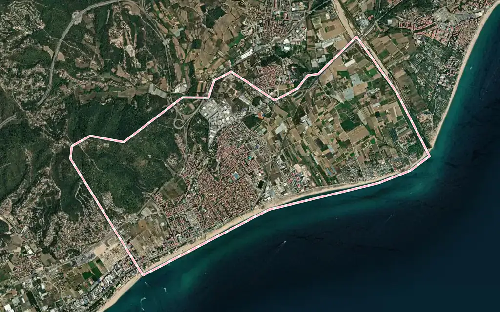 Vista satélite de Malgrat de Mar con su contorno administrativo