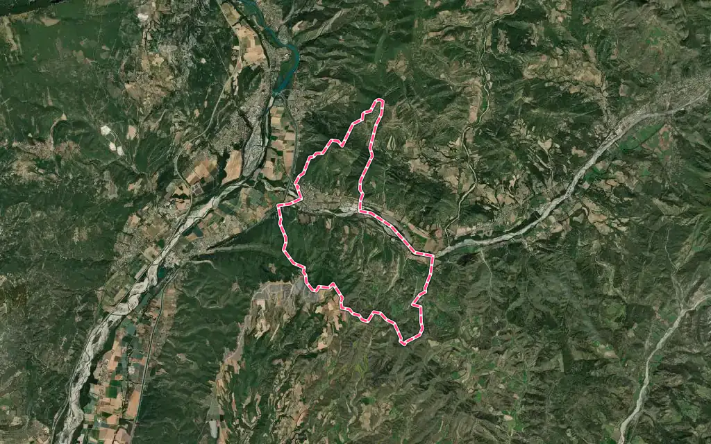 Vue satellite de Malijai avec ses contours administratifs