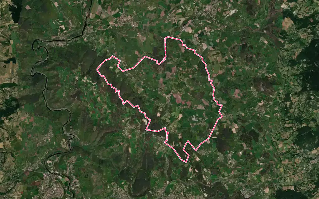 Vue satellite de Malrevers avec ses contours administratifs