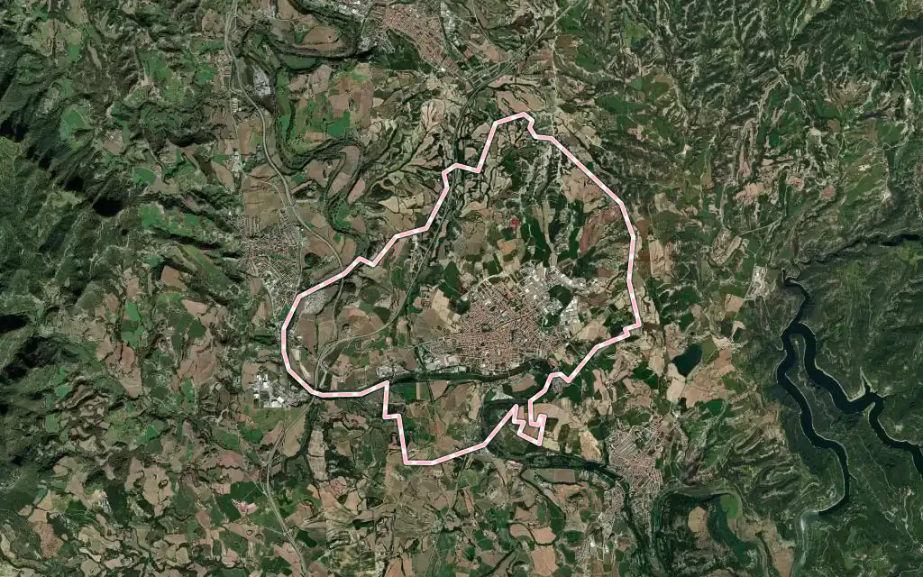 Vista satélite de Manlleu con su contorno administrativo