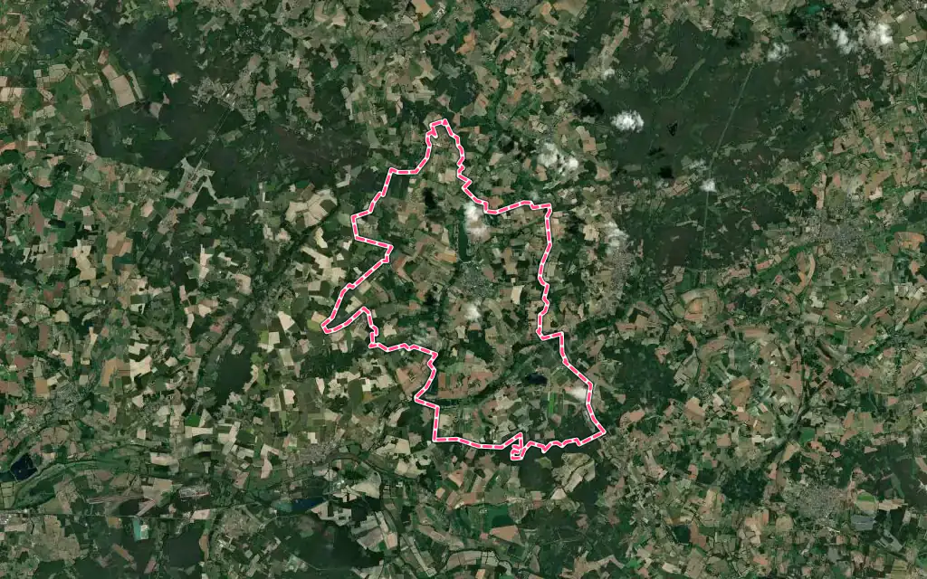Vue satellite de Mansigné avec ses contours administratifs