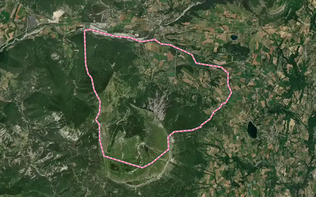 Vue satellite de Manteyer avec ses contours administratifs
