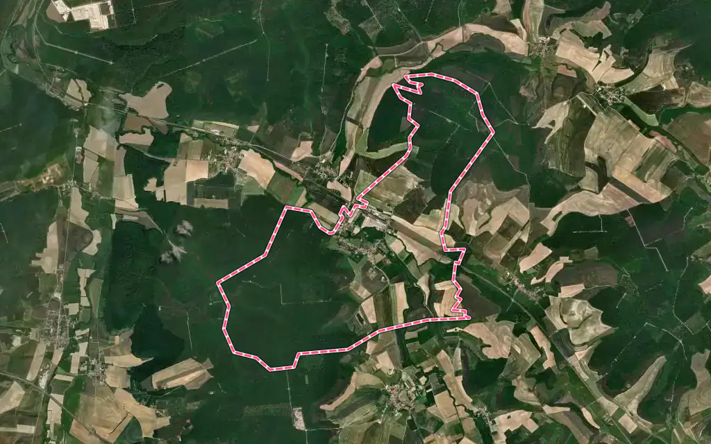 Vue satellite de Maranville avec ses contours administratifs