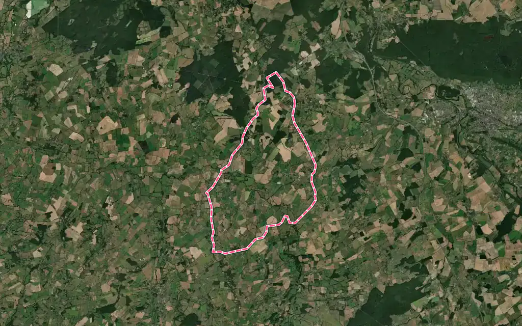 Vue satellite de Marçais avec ses contours administratifs