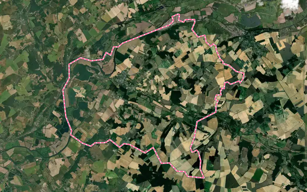 Vue satellite de Marçon avec ses contours administratifs