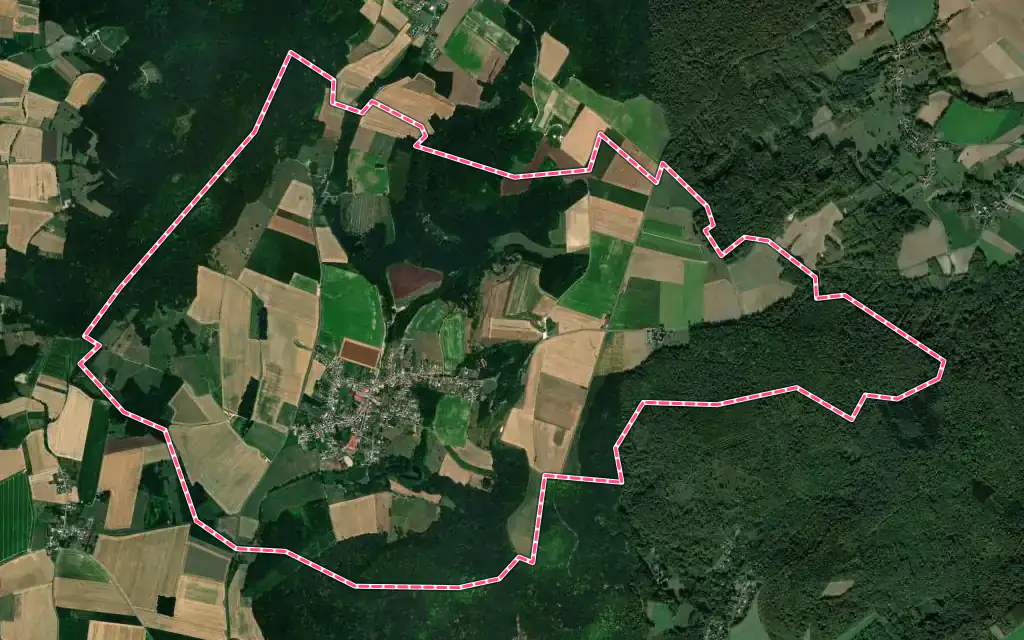 Vue satellite de Mareuil-la-Motte avec ses contours administratifs