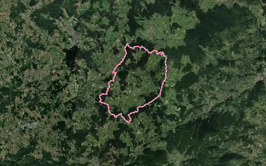 Vue satellite de Marlhes avec ses contours administratifs